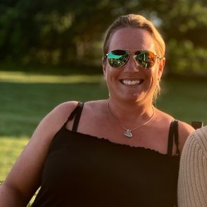 Meet your Posher, Rebekah